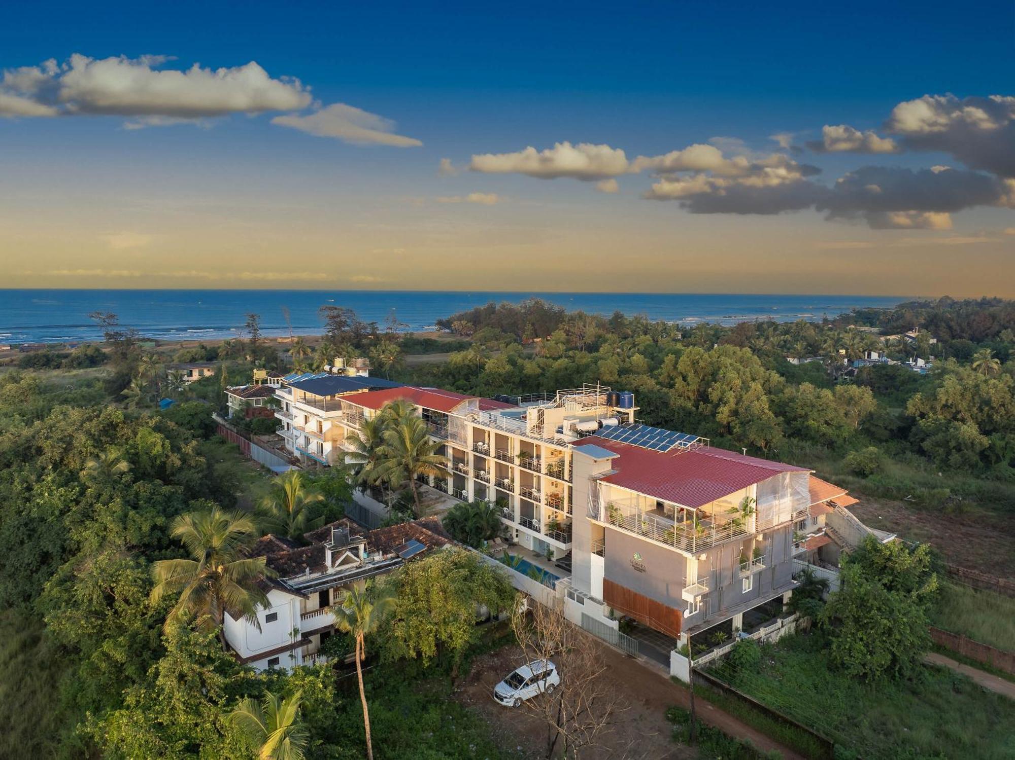ホテル Echor Samara Morjim Goa Sea View Restro エクステリア 写真